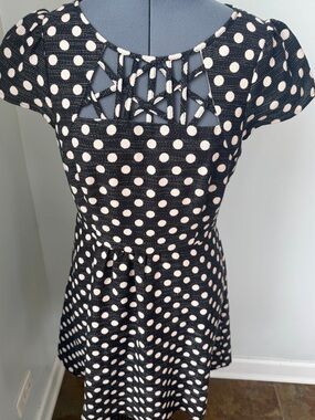 Maeve Anthropologie Sz 8 Polka Dot Cutout Neck Black & Cream Swing Mini Dress